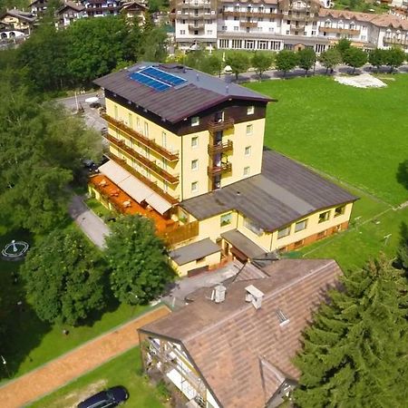 Hotel Rech-Hof Sayonara Folgaria Esterno foto